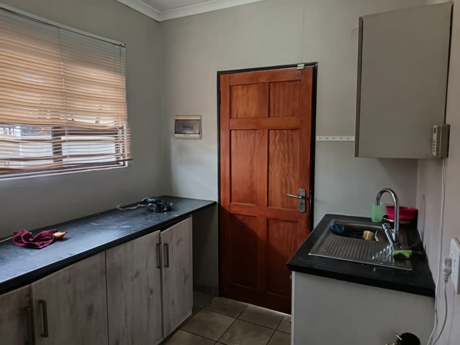 3 Bedroom Property for Sale in Roodepan Northern Cape